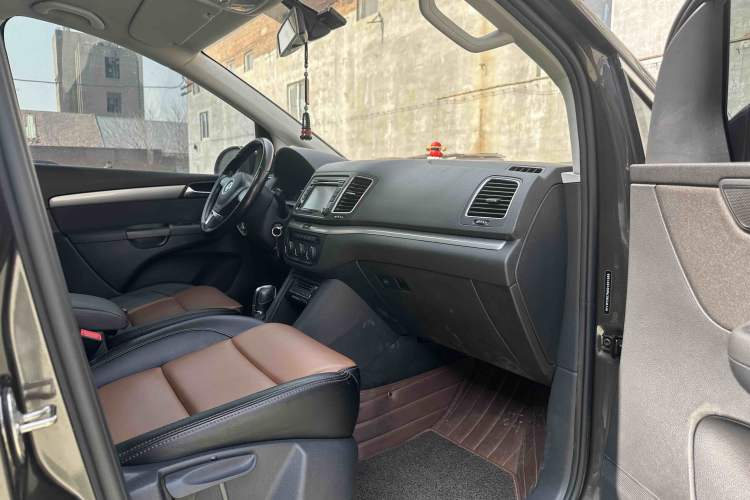 Used Volkswagen Sharan 2014 2.0 TSI Standard Model
