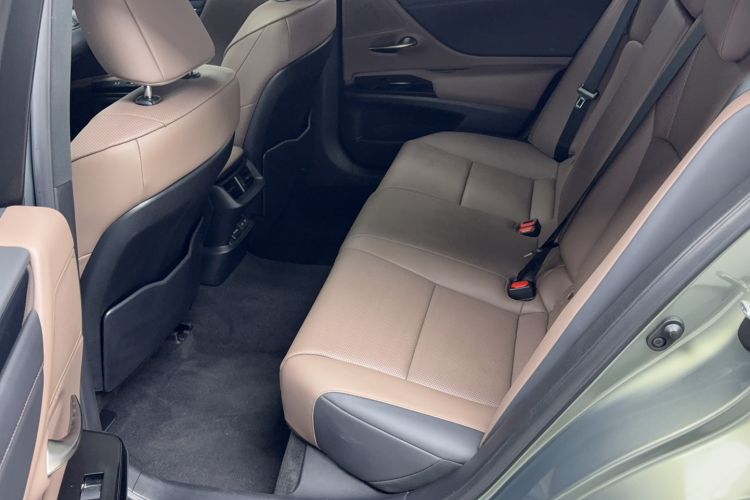 Used Lexus ES 2022 200 Excellence Edition