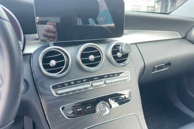 Used Mercedes-Benz C-Class 2019 C 260 Estate Interior 6