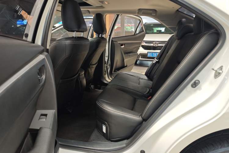 Used Toyota Levin 2017 Revised Dual-Engine 1.8H GS E-CVT Elite Sunroof Version China V Standard