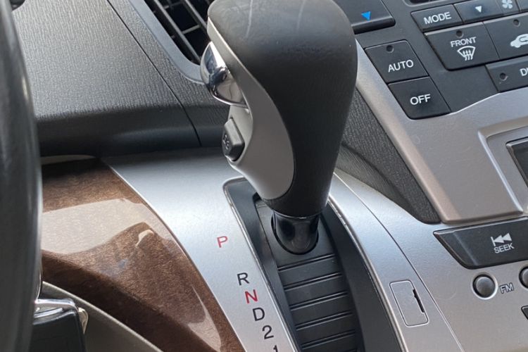 Used Honda Odyssey 2014 2.4L Luxury Edition Gear Lever