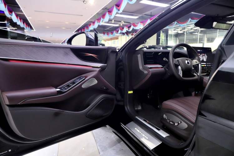 Used Denza Z9GT 2024 1100 4x4 Max First Edition Interior 1