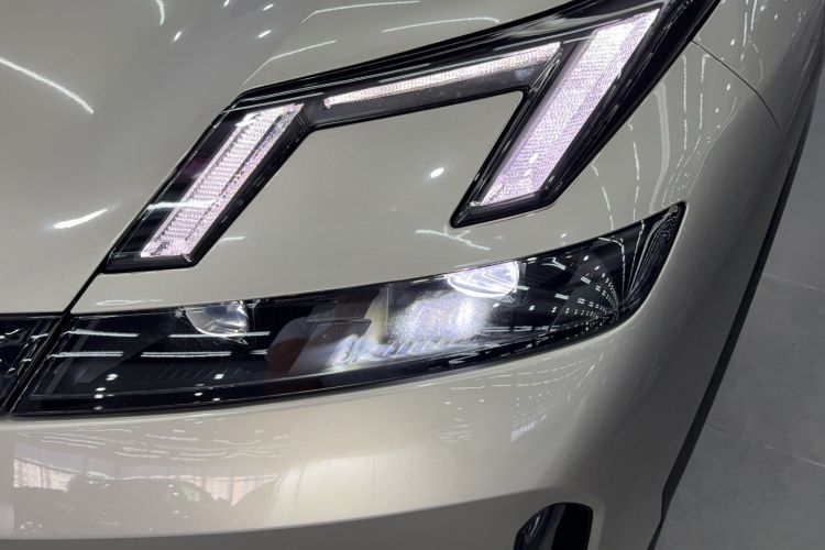 Used Lynk & Co 08 EM-P 2023 245km Ultra-Long Range Halo