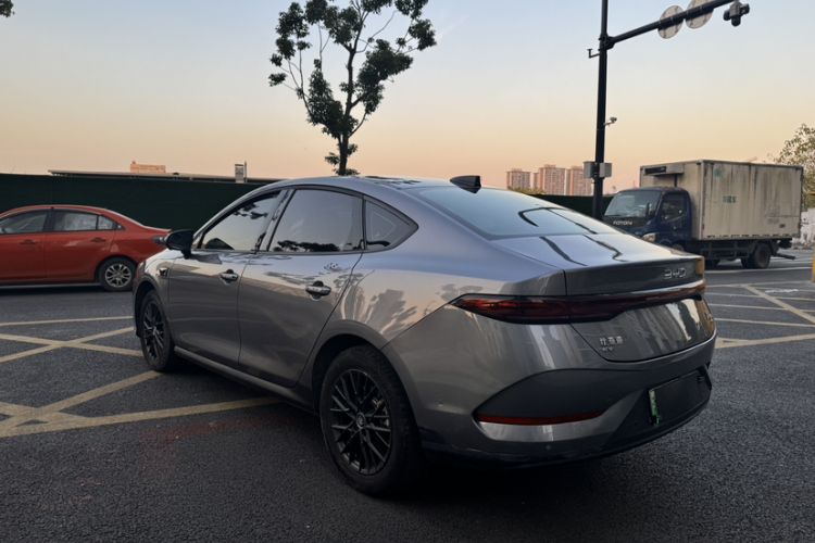 Used BYD Qin PLUS 2025 EV Smart Drive Edition 420KM Leading Model