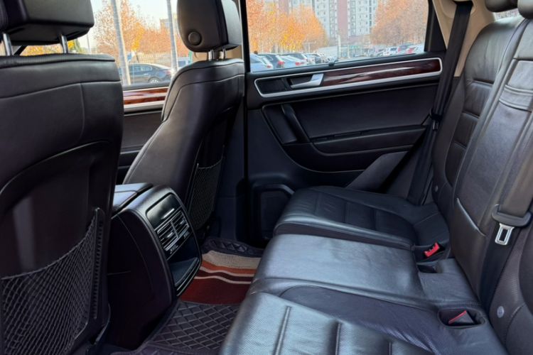 Used Volkswagen Touareg 2014 3.0 TSI New Edition
