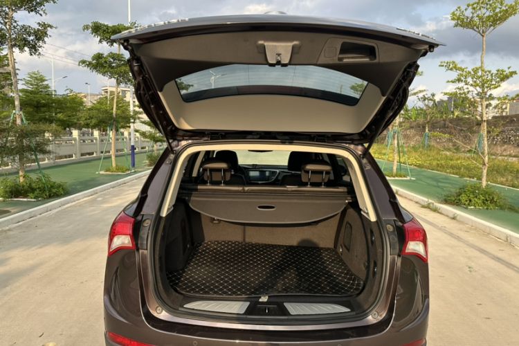 Used Buick Envision 2018 20T Two-Wheel-Drive Leading Model Trunk