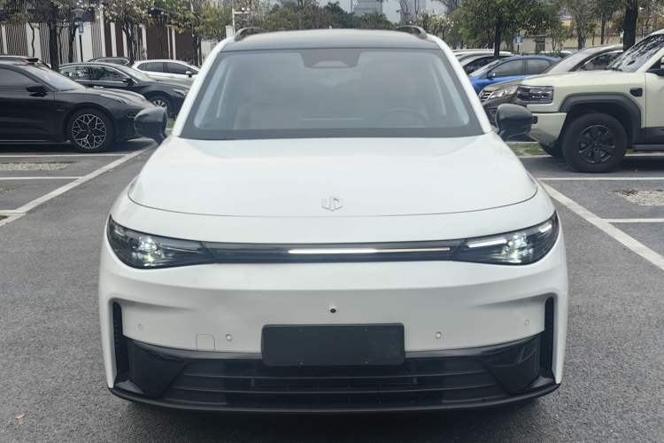 Used Leapmotor C16 2024 Pure Electric 520 Deluxe Edition