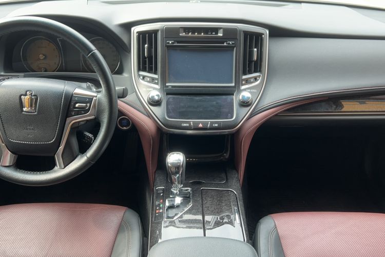 Used Toyota Crown 2018 2.0T Sport Edition
