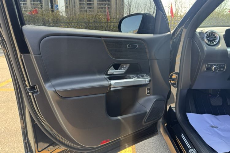 Used Mercedes-Benz GLB 2022 GLB 220 4MATIC
