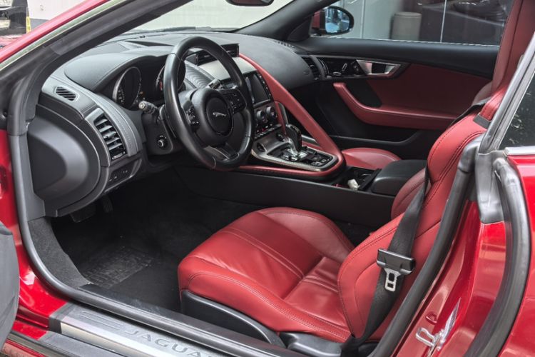 Used Jaguar F-TYPE 2016 3.0 SC Hardtop Version
