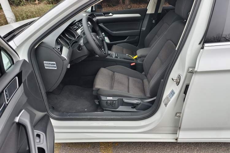 Used Volkswagen Variant 2017 280TSI Two-Wheel-Drive Comfort Edition