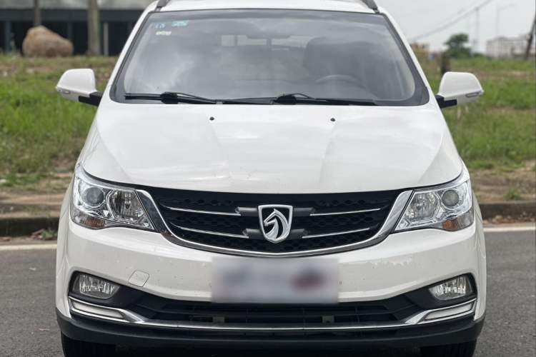Used Baojun 730 2016 1.5L Manual Comfort Version 7 Seats China V Emission Standard
