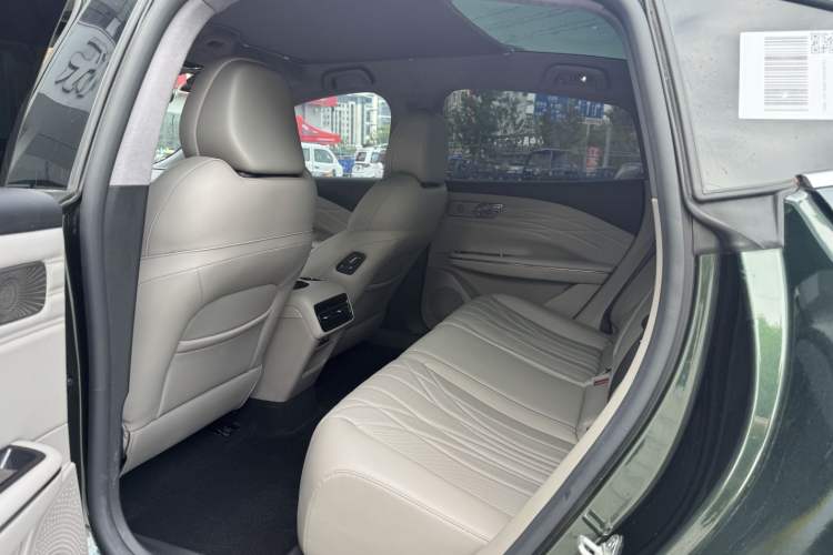 Used Geely Galaxy 8 2025 130km EM-P Starship Edition Interior 4