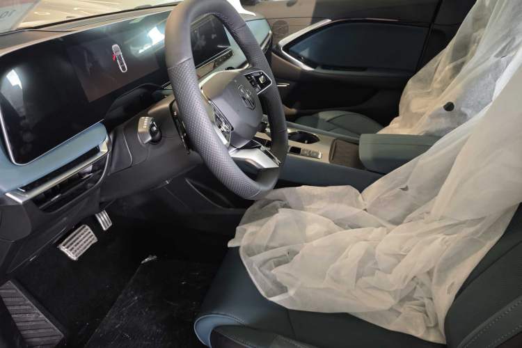 Used MG 7 2023 1.5T DCT Luxurious Supreme Edition
