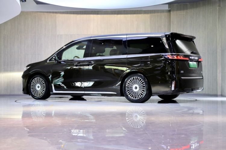 Used VOYAH Dream 2025 PHEV Four-Wheel-Drive Flagship Kunpeng Edition