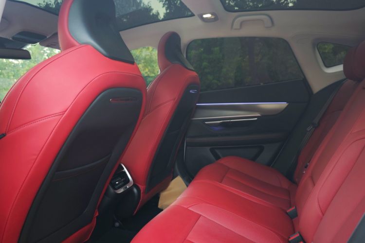 Used Xiaomi Auto SU7 2024 Four-Wheel Drive Ultra-Long Range Advanced Intelligent Driving Max Edition
