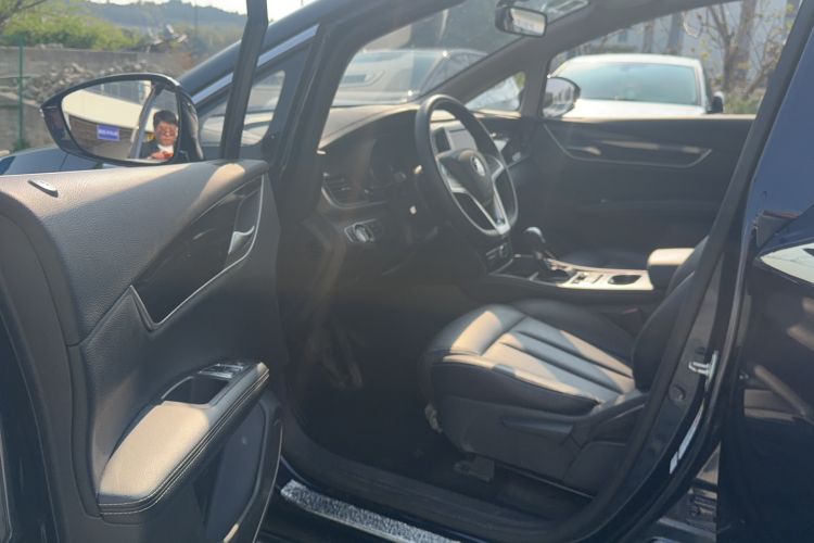 Used BYD Song MAX 2018 1.5T Automatic Smart Connect Elite Model with 6 Seats
