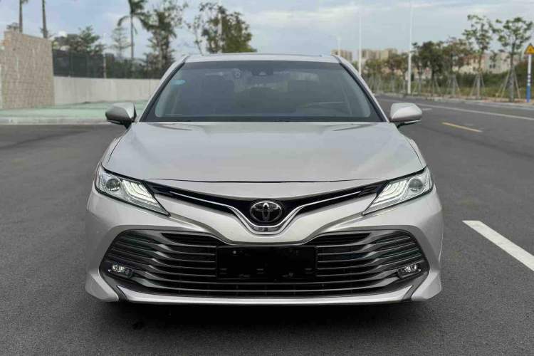 Used Toyota Camry 2019 Revised Version 2.0G Luxury Edition
