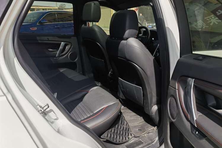 Used Land Rover Discovery Sport 2020 249 PS R-Dynamic Performance Edition Interior 7