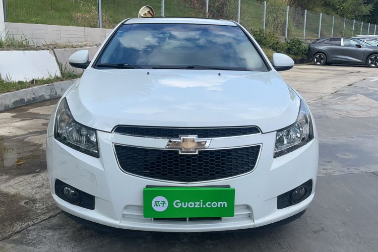 Used Chevrolet Cruze 2015 Hatchback 1.6L Manual Comfort Edition