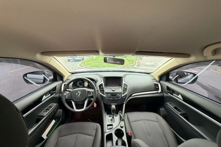 Used Dongfeng Aeolus AX7 2015 2.0L Automatic Zhiyue Version
