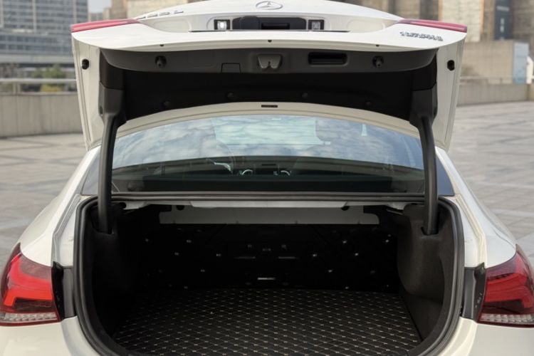 Used Mercedes-Benz A-Class 2021 A 200 L Sport Sedan Fashion Model
