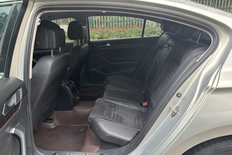 Used Volkswagen Magotan 2017 330TSI DSG Luxury Model Interior 3