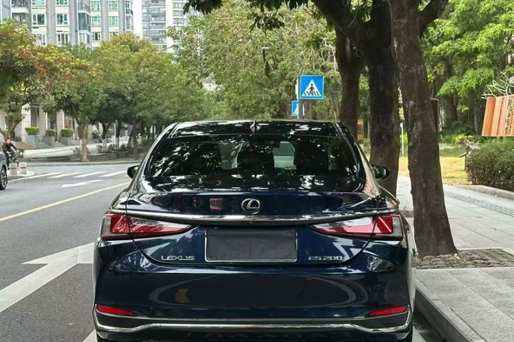 Used Lexus ES 2021 200 Excellence Edition