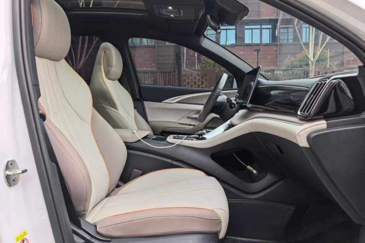 Used BYD Song Pro New Energy 2023 Champion Edition DM-i 71KM Beyond Model Interior 3