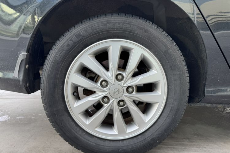 Used Hyundai Celesta 2016 1.6L Manual Joy Edition