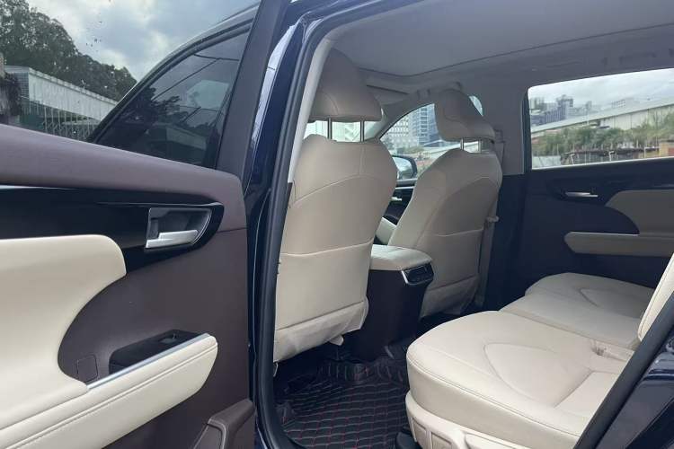 Used Toyota Highlander 2022 Dual-Engine 2.5L Four-Wheel Drive Prestige Version 7 Seats