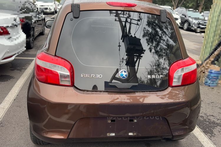 Used Venucia R30 2014 1.2L Manual Comfort Edition
