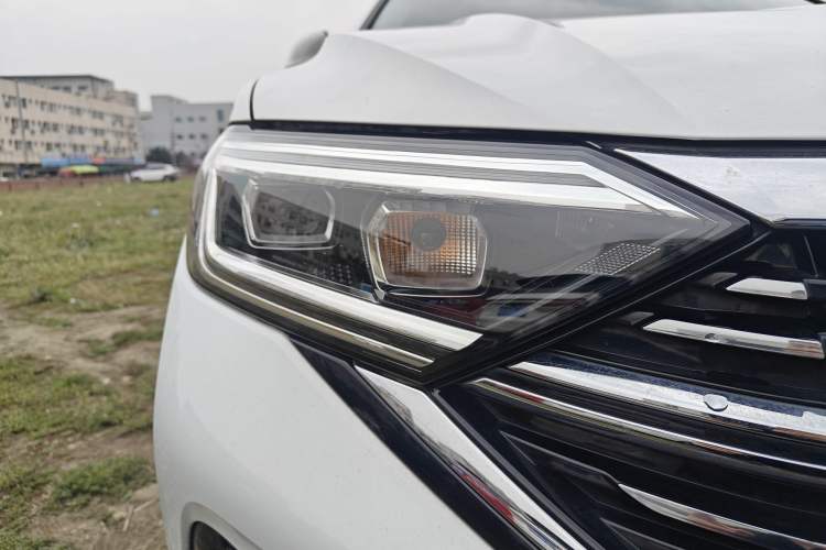 Used Volkswagen Sagitar 2023 300TSI DSG Excellence Edition Exterior 2