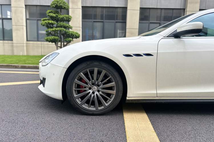 Used Maserati Ghibli 2021 2.0T Sharp Edition