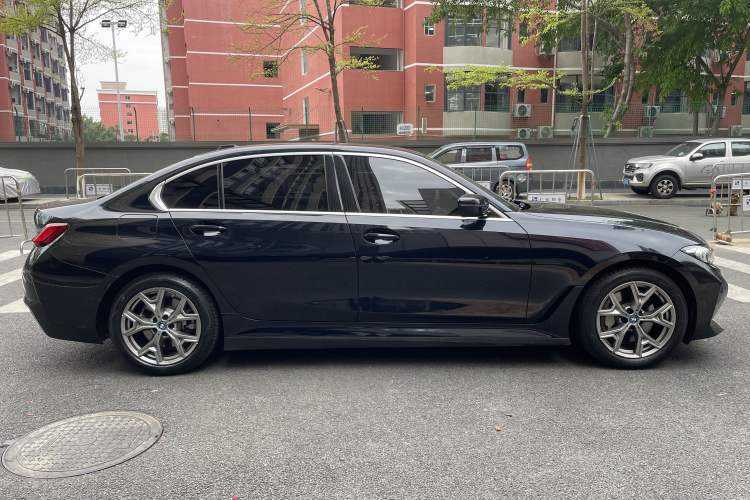 Used BMW i3 2024 eDrive 35 L
