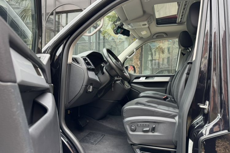 Used Volkswagen Multivan 2017 2.0 TSI 4x4 Prestige Edition 7-Seater