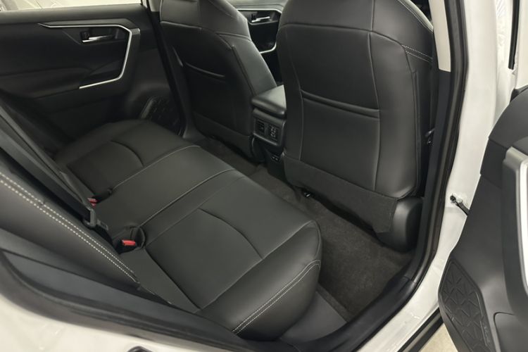 Used Toyota RAV4 2023 2.0L CVT Two-Wheel Drive Fashion Edition