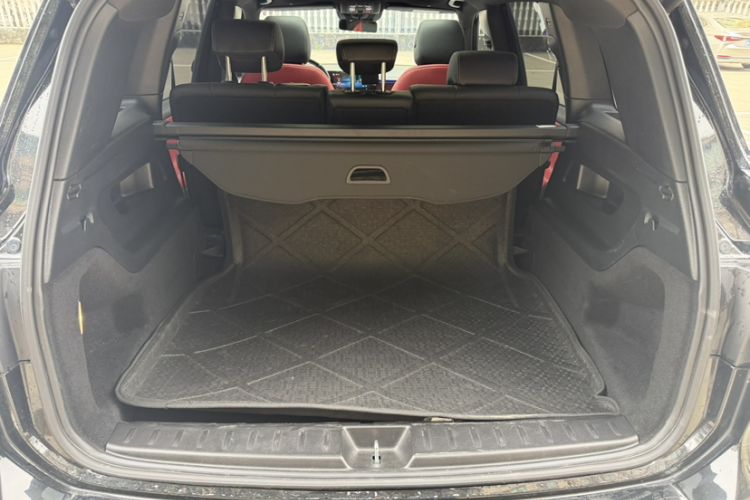 Used Mercedes-Benz GLB AMG 2023 AMG GLB 35 4MATIC Interior 6