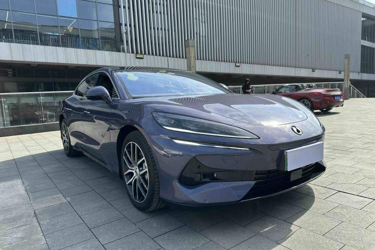 Used Denza Z9 2024 1100 km Four-Wheel Drive Max Version