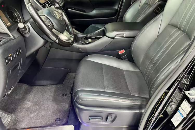 Used Lexus LM 2020 300h Seven-Seat Elegant Edition