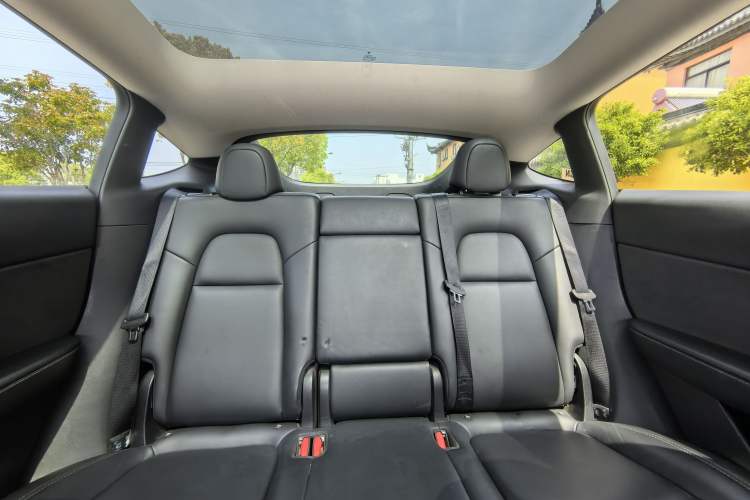 Used Tesla Model Y 2021 Standard Range Rear-Wheel Drive Version