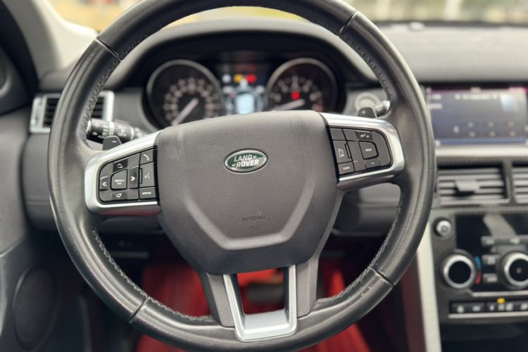 Used Land Rover Discovery Sport 2019 240 PS SE Version China VI Standard
