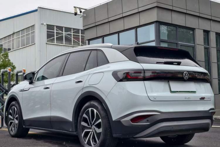 Used Volkswagen ID.4 X 2023 Pure Smart Edition Exterior 6