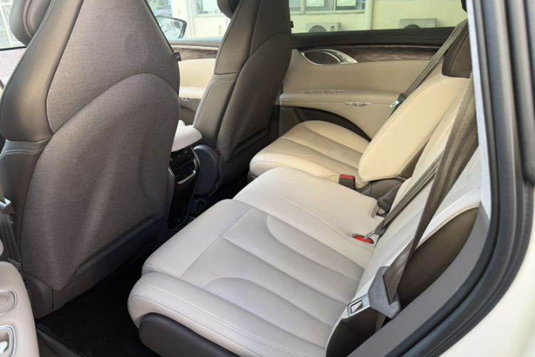 Used IM LS7 2024 100kWh Max Lux Rear-Drive Version Interior 6