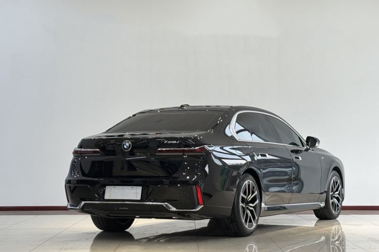 Used BMW 7 Series 2023 735Li M Sport Package Exterior 6