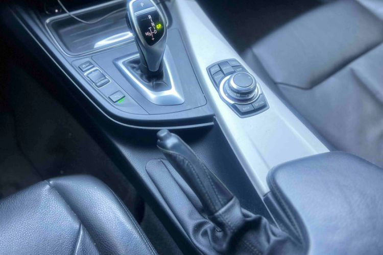 Used BMW 3 Series 2014 328Li Fashion Model
