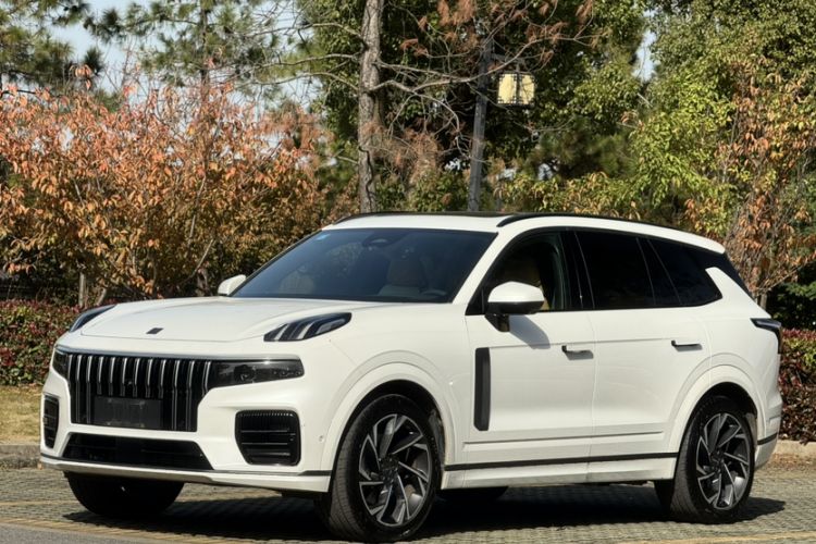 Used Lynk & Co 09 2021 2.0T Halo Six-Seater