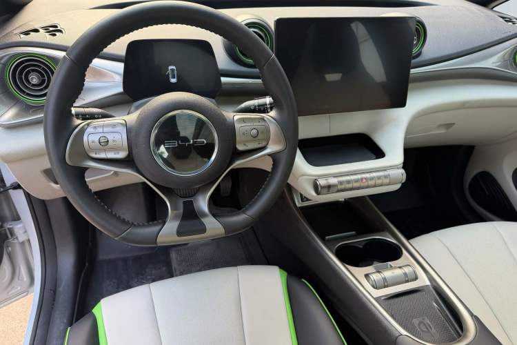 Used BYD Dolphin 2021 405 km Fashion Edition