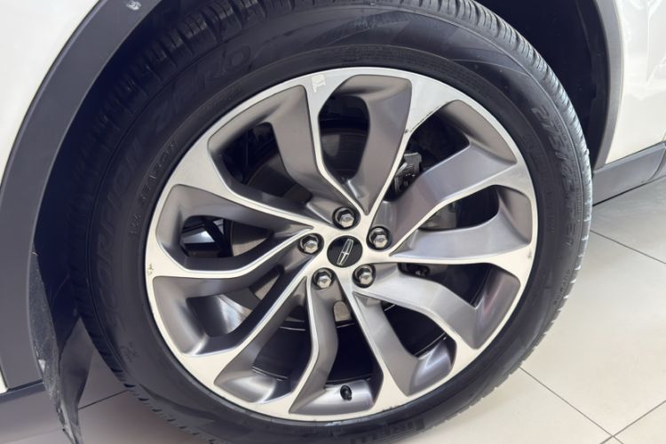 Used Lincoln Aviator 2020 3.0T V6 All-Wheel Drive Executive Version
