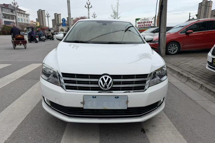 Used Volkswagen Lavida 2013 Revised Version 1.4 TSI Manual Luxury Edition Exterior 1